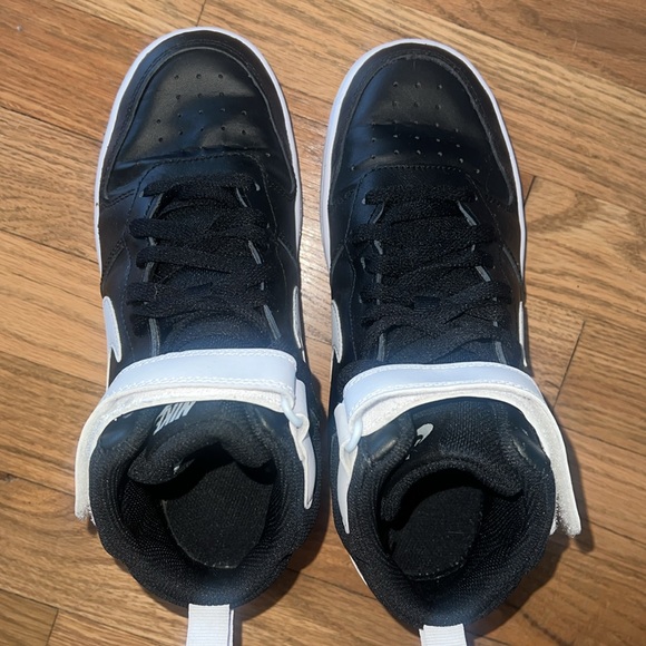 NIKE Court Borough Mid 2 Size 6Youth/Womens 8 - Picture 6 of 9